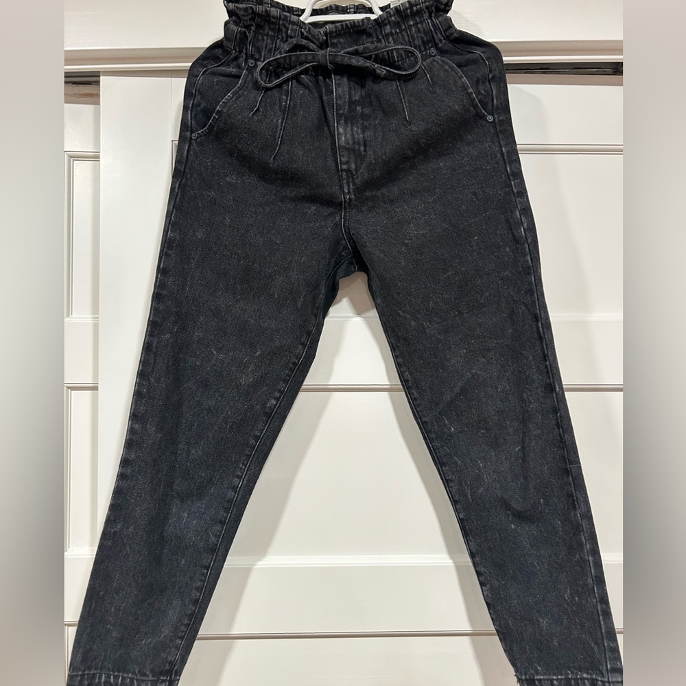 black detailed jeans